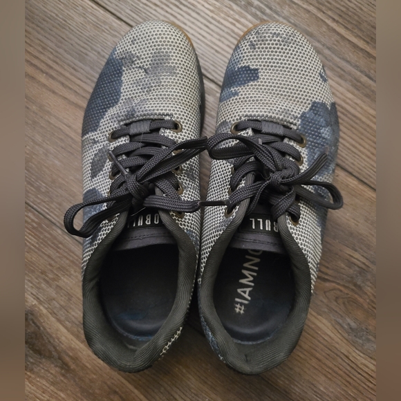 Rare NOBULL Floral Gum Bottom Trainer Size 7 - Picture 3 of 7